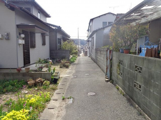 【前面道路含む現地写真】