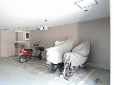 【その他共用部分】 | クリオ横浜　伍番館 | バイク置場