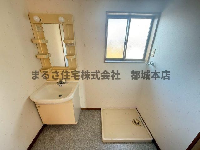 S・Tハイツ Ⅱの独立洗面台|２階の写真になります