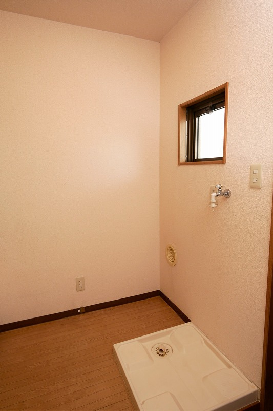 メゾン長束西の設備|メゾン長束西204
洗濯置き場