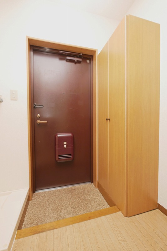 メゾン長束西の玄関|メゾン長束西204