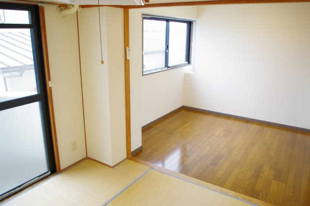 21コスモス恒久の居間・リビング