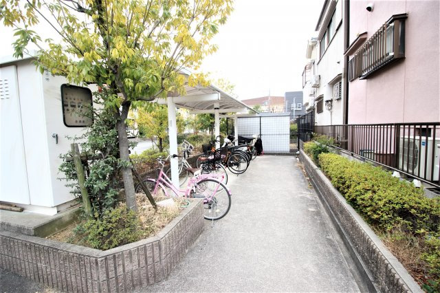 【その他共用部分】 | ニューリバーサイド八尾南　Ｂ棟 | ☆屋根付き駐輪場☆