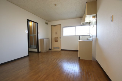 【居間・リビング】 | 上野ハイツ