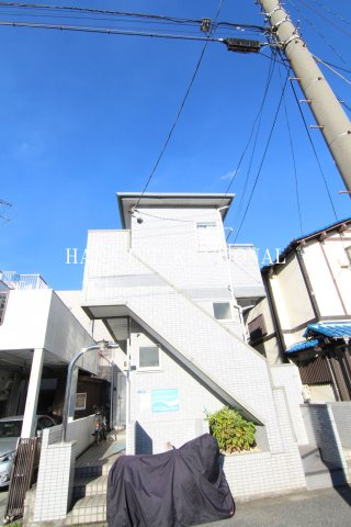 ローズアパートR67番館の外観