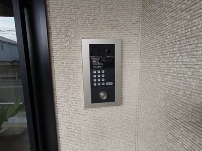 【その他共用部分】 | Luana | オートロック完備です。