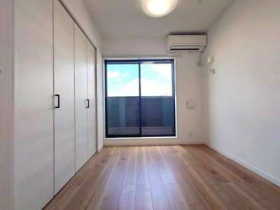 【洋室】 | Luana | 使い勝手のいい洋室です