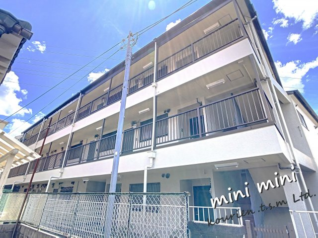 シャルロットの外観