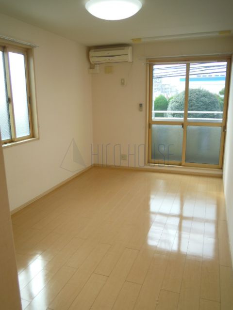 ヴェリタ サクラーレの居間・リビング