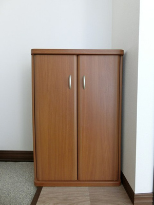 【玄関】 | 渚ハイツⅡ | シューズボックス付きで玄関すっきり片付きます！上に写真やかわいい小物を置けるので、玄関を華やかに飾れますね♪