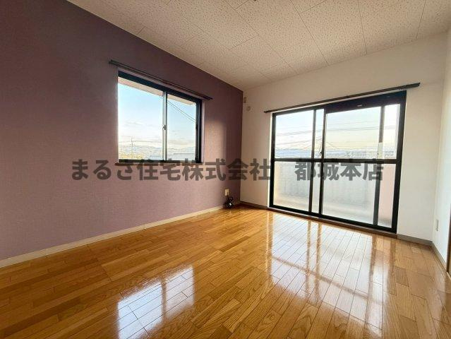 Ｎフィールドの洋室