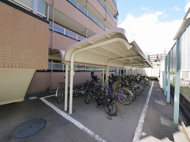 アクール添川のその他共用部分|駐輪場があるので、お出かけやお子さんの送り迎えに便利です