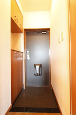 【玄関】 | プラムハウスⅡ | 落ち着いた玄関です