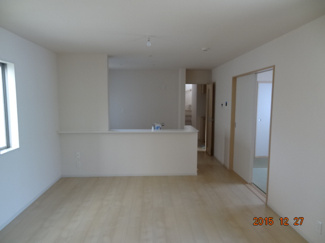 【居間・リビング】 | オーナーチェンジ　さいたま市緑区松木1丁目　敷地37坪・建物31坪の駐車2台の中古住宅 | リビングです