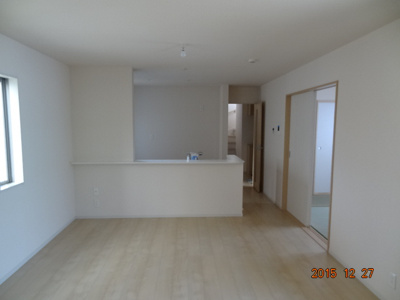 【居間・リビング】 | オーナーチェンジ　さいたま市緑区松木1丁目　敷地37坪・建物31坪の駐車2台の中古住宅 | リビングです