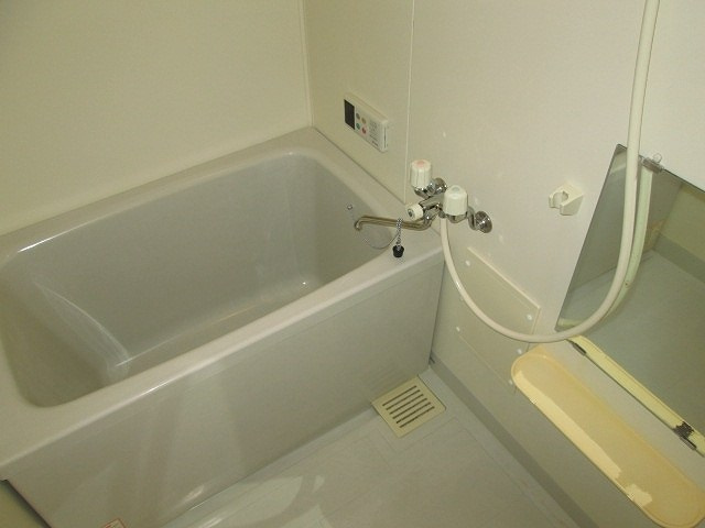 グリーンコートAの浴室