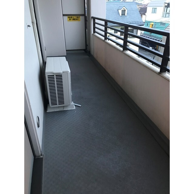 ローズガーデンのバルコニー