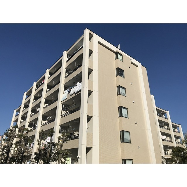 ローズガーデンの外観