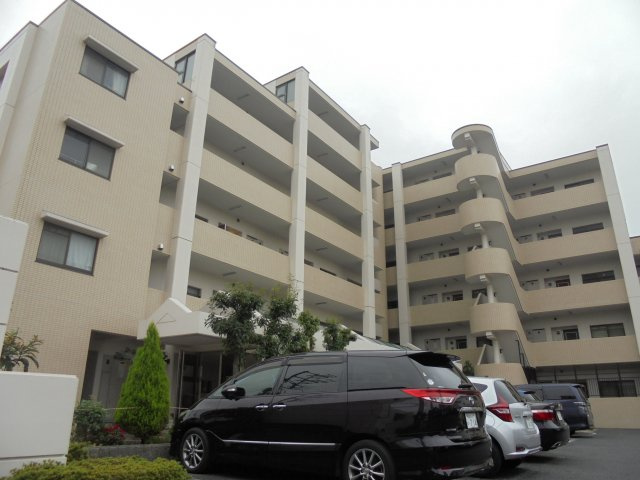 ローズガーデンの外観