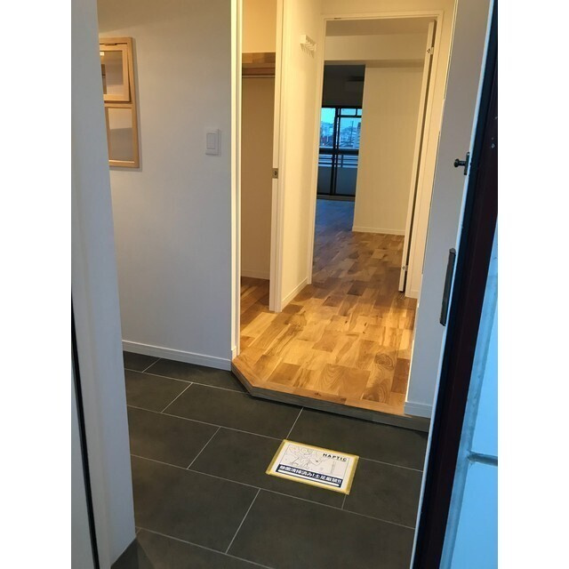 ローズガーデンの玄関