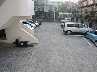 【駐車場】 | 鷺沼ハイライズ | 平置き駐車場