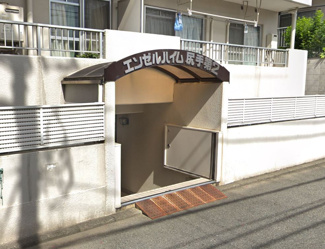【エントランス】 | JR南武線「尻手」駅徒歩10分と好立地。雨の日や帰宅時間が遅い方も安心です。