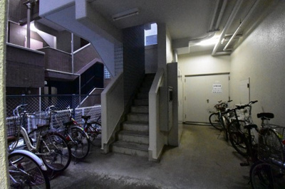 【その他共用部分】 | 東急ドエルアルス山手 | 共用部分階段・駐輪場
