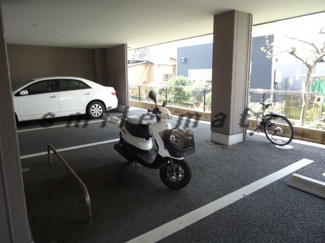 【駐車場】