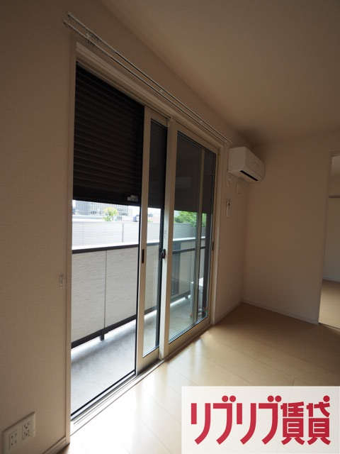ロイヤルクレッセント西登戸参番館の設備
