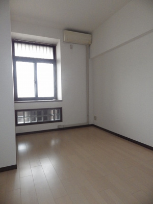 【寝室】 | ファミール四日市