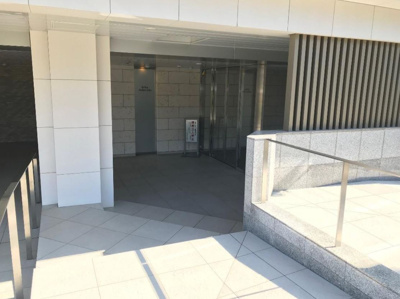 【エントランス】 | ブリリア青葉荏田 | 東急田園都市線「江田」駅徒歩9分と好立地。