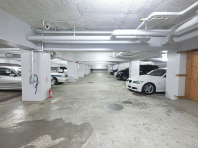 【駐車場】 | ワールドパレス