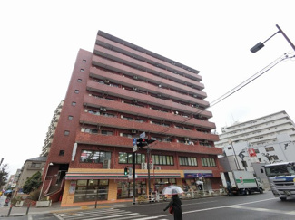 【外観】 | JR京浜東北線・鶴見線・京急本線「鶴見」駅徒歩5分と好立地。
