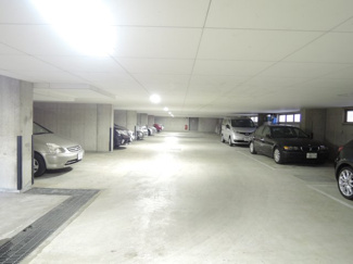 【駐車場】