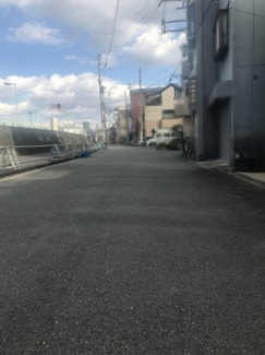 【前面道路含む現地写真】