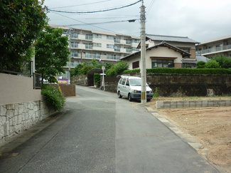【前面道路含む現地写真】