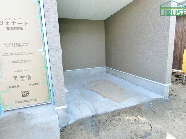 明石市林3丁目　新築戸建の駐車場