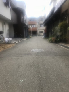 【前面道路含む現地写真】