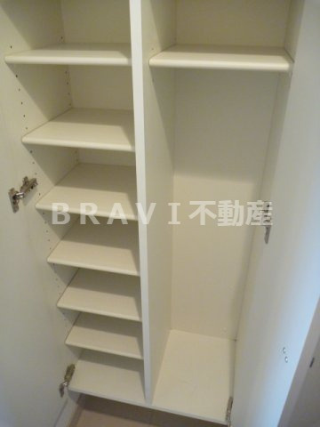 セイワパレス大阪城北　BRAVI不動産の収納|【セイワパレス大阪城北】ちょっとした収納スペースも充実しています