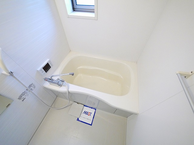 グリーンメゾン菰川Bの浴室|ゆったり過ごせるお風呂です