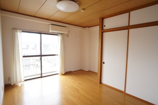 【居間・リビング】 | デイブレイクタウン | 南向き最上階