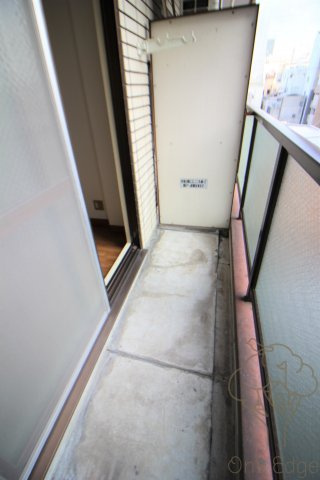 サンウィング南森町のバルコニー