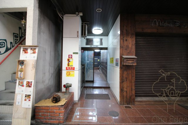 サンウィング南森町のエントランス