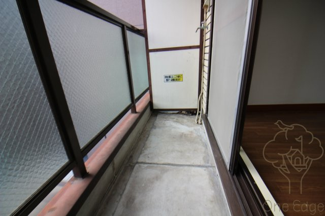 サンウィング南森町のバルコニー