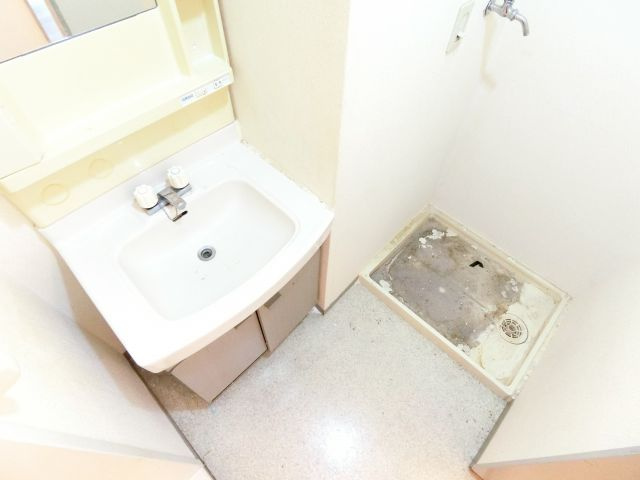 YF深阪の洗面所