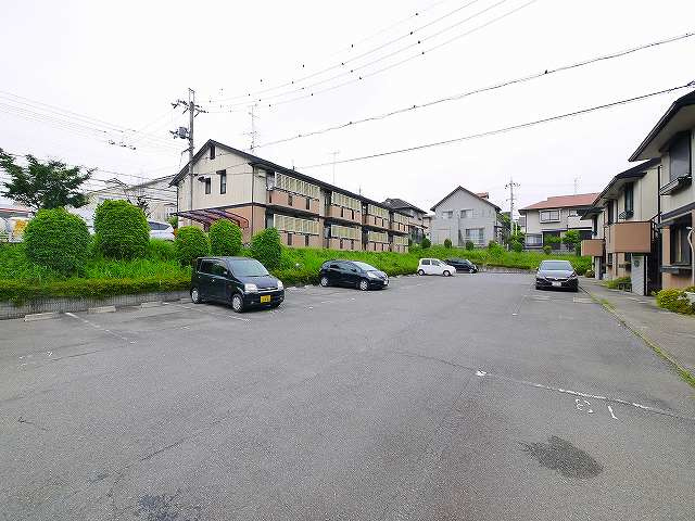 アゼリオ学園前の駐車場