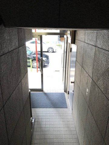 京橋宏陽ビルのロビー
