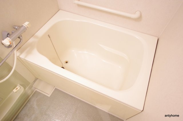 オーパス　仲介手数料無料の浴室