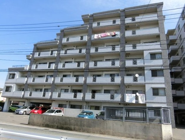 第5元木ビルの外観