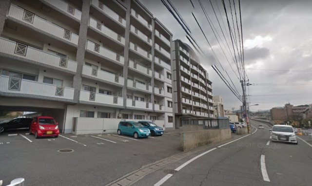 第5元木ビルの駐車場